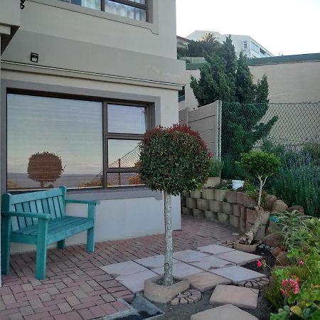 Froggy Bay Is The Best All The Way! Simon's Town Exterior photo